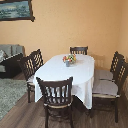 بيت ضيافة конна база ескус хорсес 3*