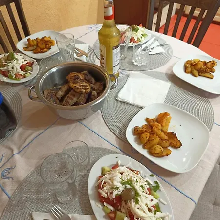 بيت ضيافة конна база ескус хорсес Gigen